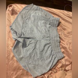 lululemon hotty hot high-rise 2.5’ shorts